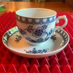 ANTIQUE FÜRSTENBERG DEMITASSE TEACUP AND SAUCER